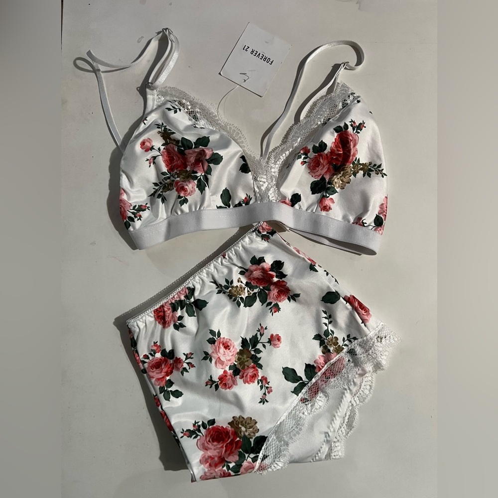 2pack Floral Print Contrast Lace
Wireless Lingerie Set Without Robe